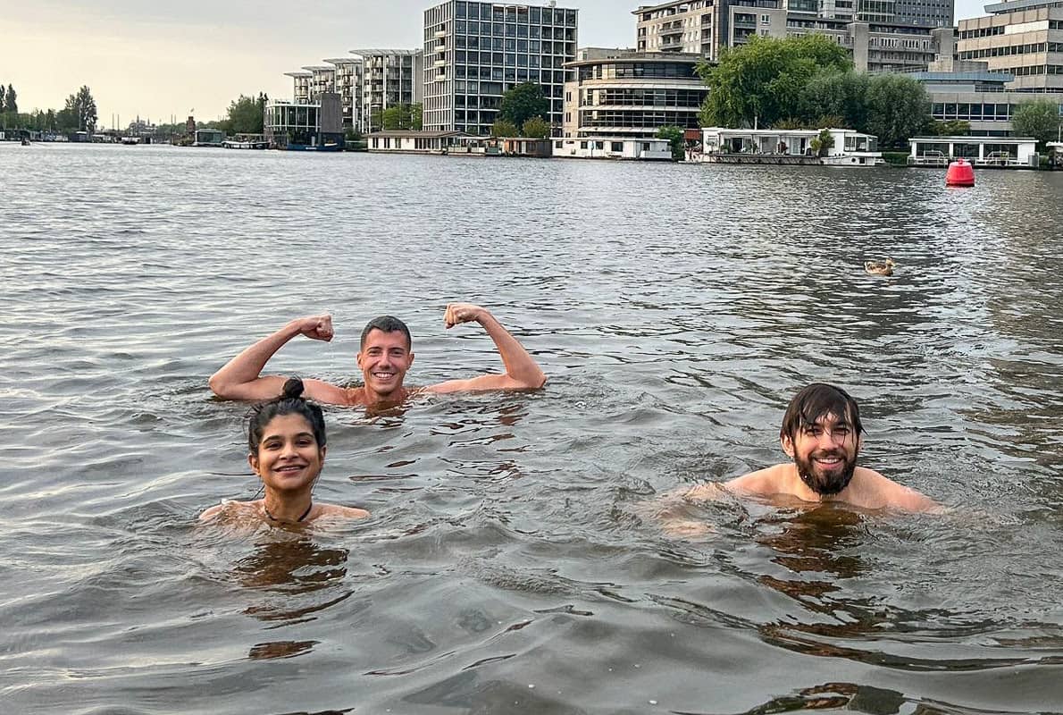 Description of Image